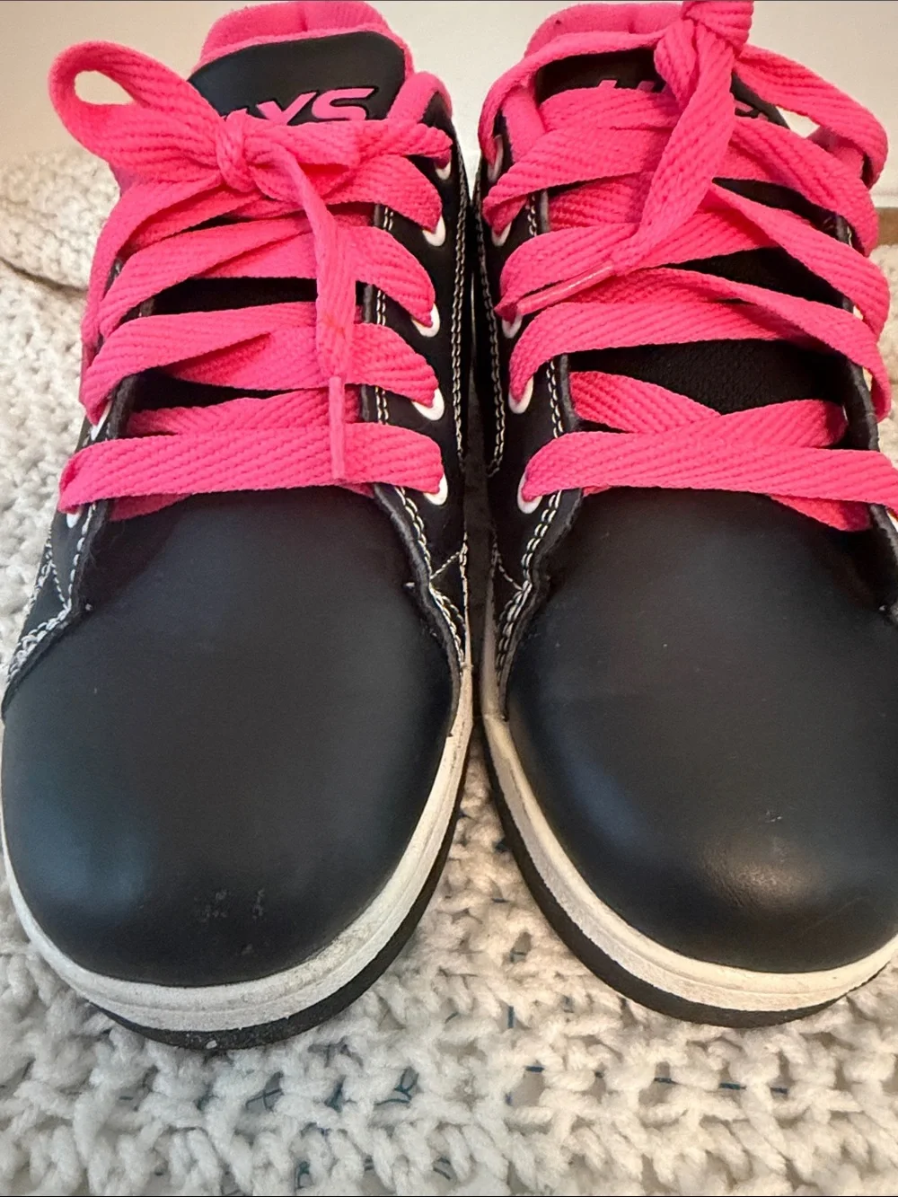 Heelys girls Black & Pink Wheel Skate Sneakers size 5
